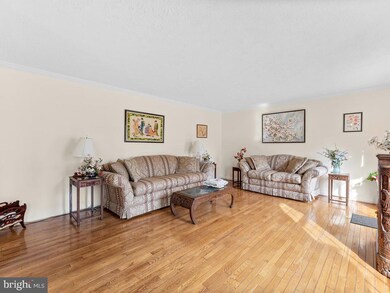 8721 Cardinal Forest Cir, Laurel, MD 20723 - photo 7