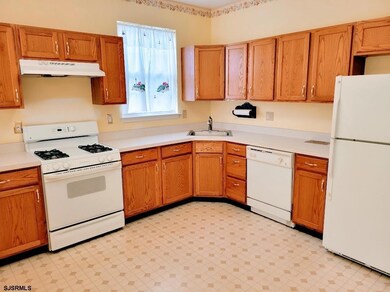 556 Carlisle Ln, Galloway, NJ 08205 - photo 4