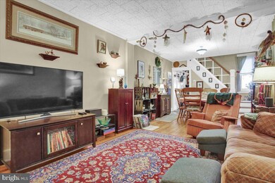 266 Linden St, Reading, PA 19604 - photo 4