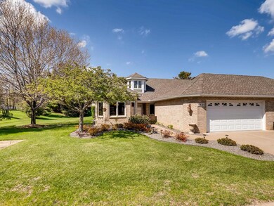 Ultimate one-level living in this beautiful end un