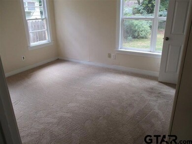 620 620 Layton, Kilgore, TX 75662 - photo 5