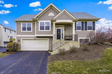 1570 Sandcastle Ln, Pingree Grove, IL 60140 - photo 2