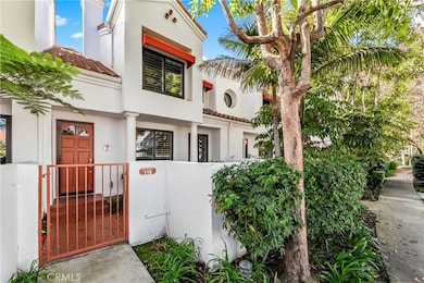 19481 Pompano Ln unit 110, Huntington Beach, CA 92648 - photo 2