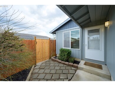285 Cosmo St, Lafayette, OR 97127 - photo 4