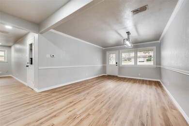 1117 Irwin Dr, Hurst, TX 76053 - photo 3