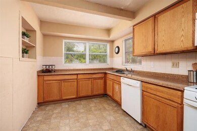 2091 62nd Place S, Saint Petersburg, FL 33712 - photo 6