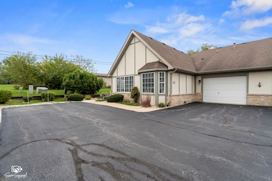 1676 Willow Circle Dr unit A, Crest Hill, IL 60403 - photo 2