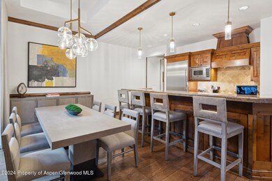 3BDiningKitchen