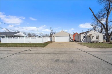 Nice corner lot