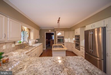 12904 Woodburn Dr, Hagerstown, MD 21742 - photo 7