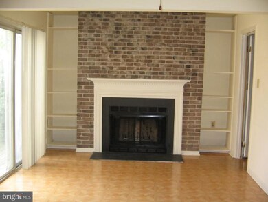 2422 Hyannis Ln, Crofton, MD 21114 - photo 6