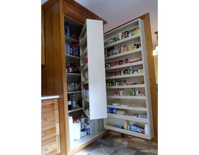 22 Woodlawn Rd, Hadley, MA 01035 - photo 5