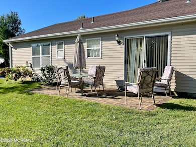 55 Farnworth Close unit 1000, Freehold, NJ 07728 - photo 2