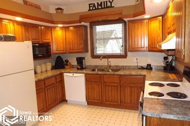 3197 Iowa 16, Wever, IA 52658 - photo 3