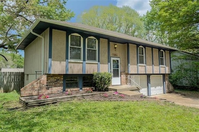 806 NW North Summit Cir, Blue Springs, MO 64015 - photo 2