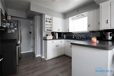 4527 N Haven Ave, Toledo, OH 43612 - photo 6