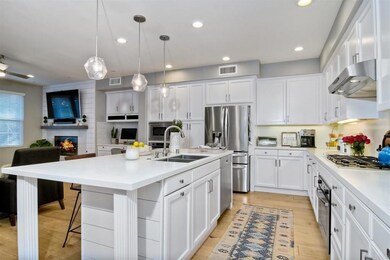 6725 Limonite Ct, Carlsbad, CA 92009 - photo 6