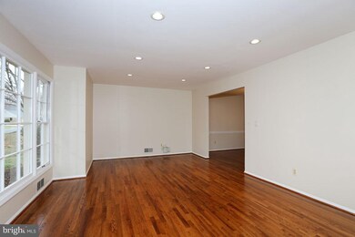 12840 Huntsman Way, Potomac, MD 20854 - photo 6