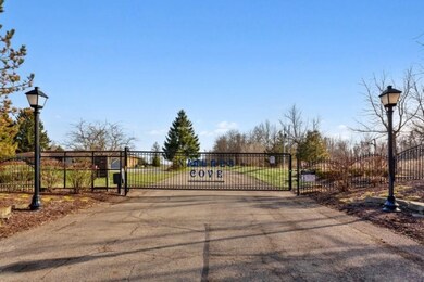 02_8687HeronCourt_2001_LowRes