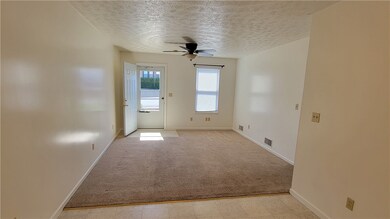 2004 Mclean St unit A, Aliquippa, PA 15001 - photo 4