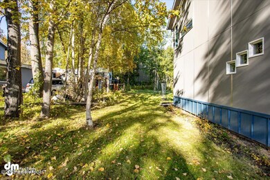 11-Back Exterior_IMG_9982