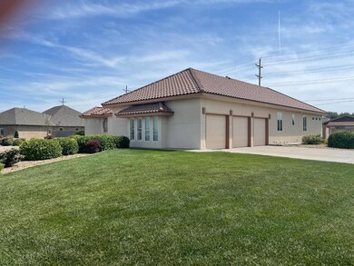 1410 S Main St, Hugoton, KS 67951 - photo 4