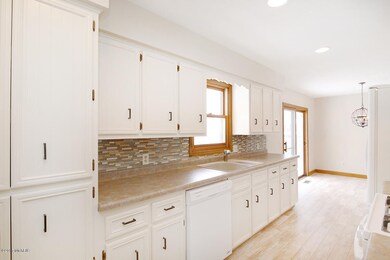 935 Woodspointe Dr SW, Byron Center, MI 49315 - photo 6