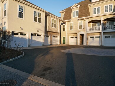 Driveway/Garage