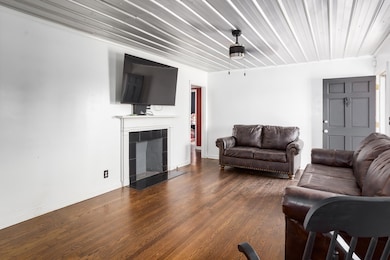 1510 E 29th St, Sheffield, AL 35660 - photo 5