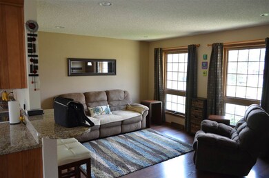 3906 Monterey Dr, Waterloo, IA 50701 - photo 2