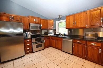 1 Goldstone Cir, MerriMacK, NH 03054 - photo 3