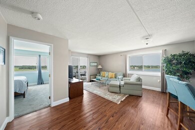 Captain Cove's Condominiums unit 812, Quincy, MA 02169 - photo 2