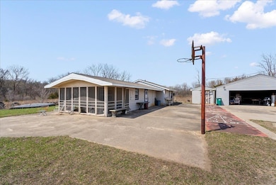 701 Evansdale Dr, Elk Run Heights, IA 50707 - photo 4