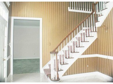 Entry/Foyer.