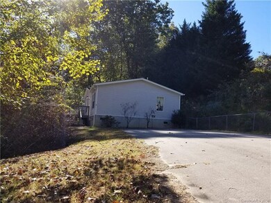 Large driveway with room for 4+ cars
