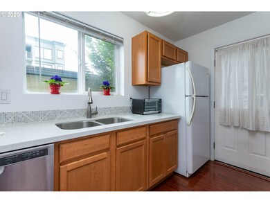 217 NE 146th Ave unit 30, Portland, OR 97230 - photo 6