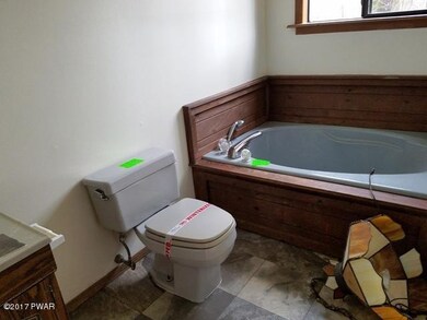 1110 Red Hawk Dr, Lake Ariel, PA 18436 - photo 7