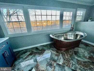 8412 Blakiston Ln, Alexandria, VA 22308 - photo 5