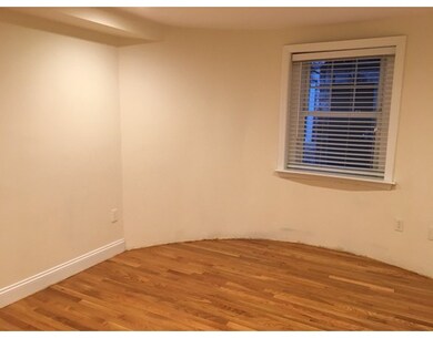 8 Verndale St, Brookline, MA 02446 - photo 5