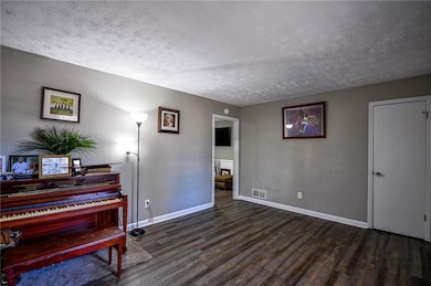 200 Capitol Ave, Winder, GA 30680 - photo 5