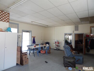 1401 W 7th St, Davenport, IA 52802 - photo 7