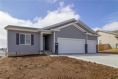2501 N 7th Ave E, Newton, IA 50208 - photo 2