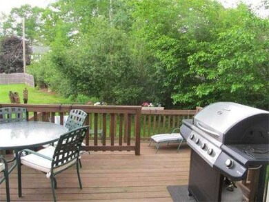 10 Dyer St, North Billerica, MA 01862 - photo 5