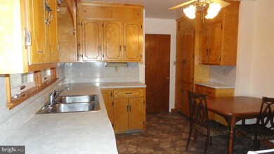 16827 Tammany Manor Rd, Williamsport, MD 21795 - photo 6