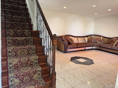 4226 Angeline Dr, Sterling Heights, MI 48310 - photo 6