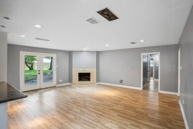 4202 Black Locust Dr, Houston, TX 77088 - photo 5