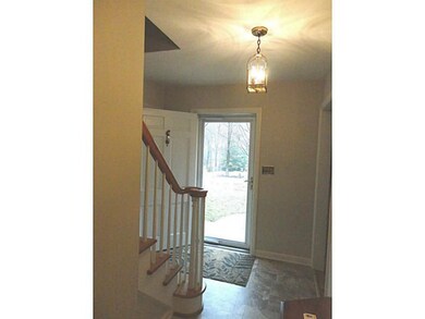 Entry/Foyer.