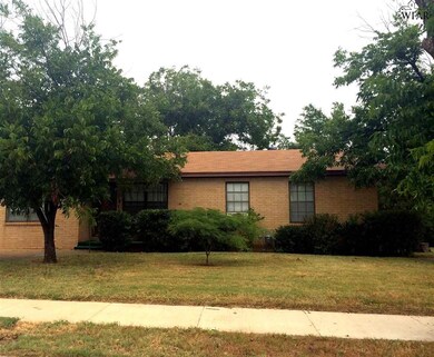 1210 Montgomery St, Wichita Falls, TX 76302 - photo 2