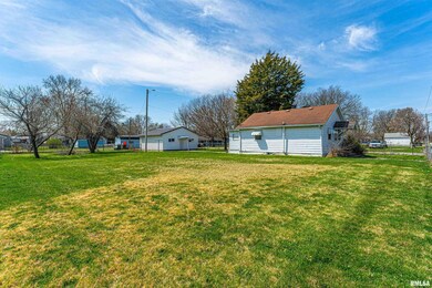 1503 Tremont St, Lincoln, IL 62656 - photo 3