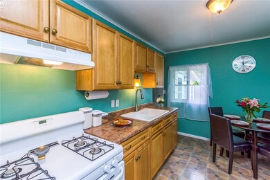 626 Knoll St SE, Cedar Rapids, IA 52403 - photo 5